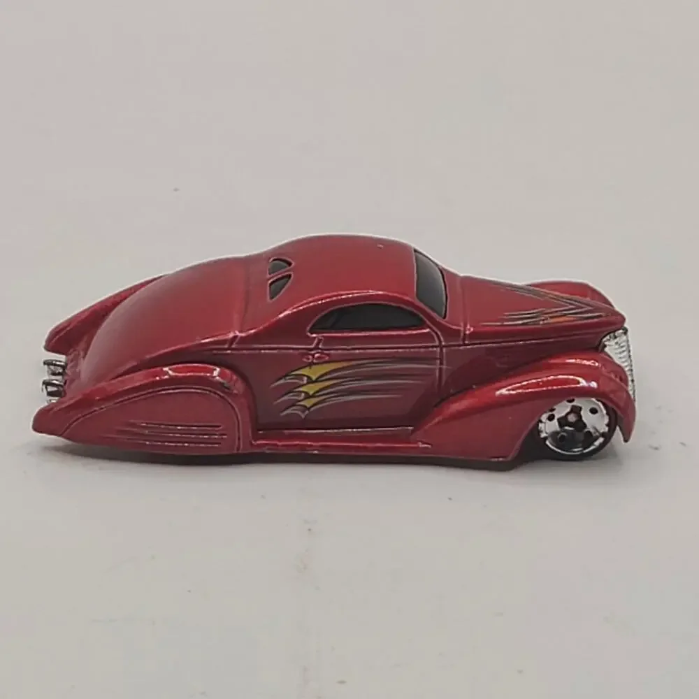 VINTAGE HOT WHEELS 2002 SWOOP COUPE RED NICCE